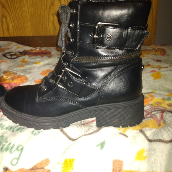 GBG GUESS BOOTS BLACK SIZE 7.5 - Picture 3 of 6